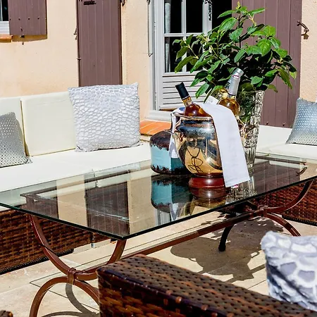 Spa & Jacuzzi- Le Domaine De La Tour Aparthotel Aix-en-Provence