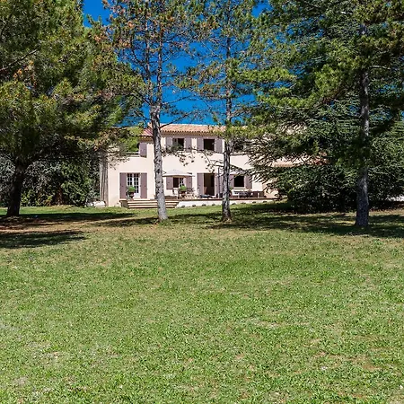 Spa & Jacuzzi- Le Domaine De La Tour 5* Aix-en-Provence