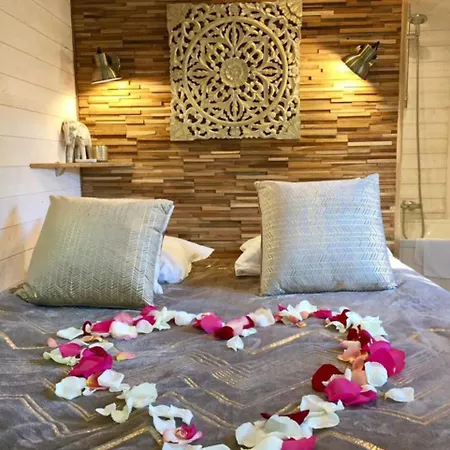Spa & Jacuzzi- Le Domaine De La Tour Aparthotel 5*
